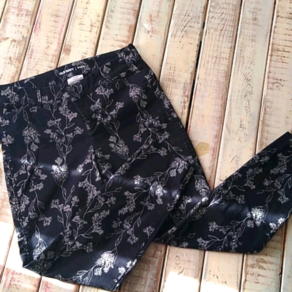 Old Navy Pixie Jeans